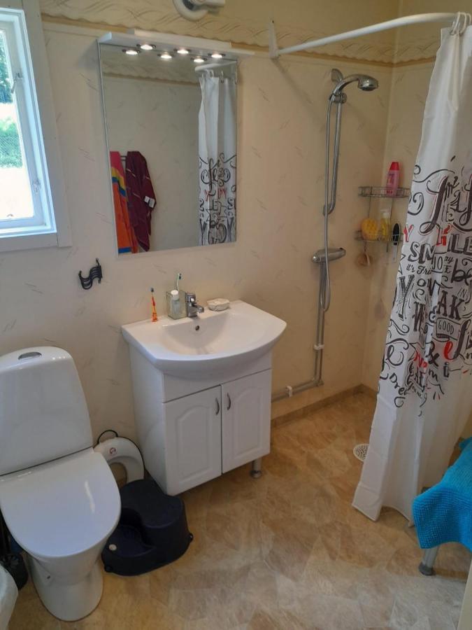 Summer Bedroom, Outside Toilet, Shower, Kitchen. 120 M From Sandbach. Bräcke Exteriör bild
