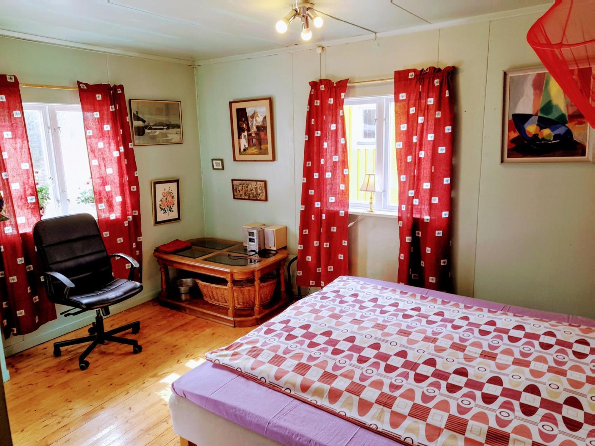 Summer Bedroom, Outside Toilet, Shower, Kitchen. 120 M From Sandbach. Bräcke Exteriör bild