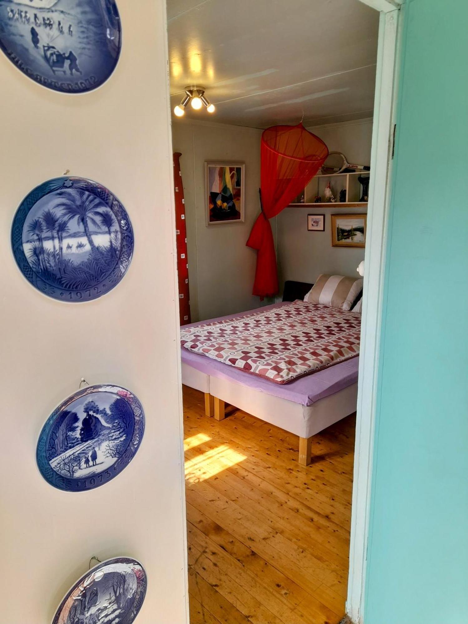 Summer Bedroom, Outside Toilet, Shower, Kitchen. 120 M From Sandbach. Bräcke Exteriör bild